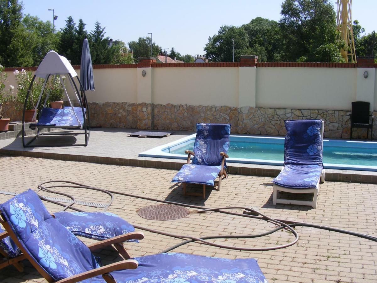 Hotel Pelikan Hódmezővásárhely Extérieur photo