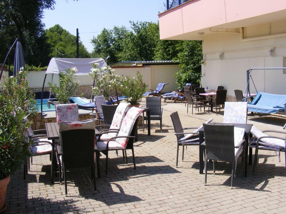 Hotel Pelikan Hódmezővásárhely Extérieur photo